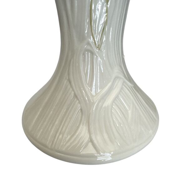 Beleek Ireland Millennium 2000 Daisy Candle Holder - Picture 9 of 9